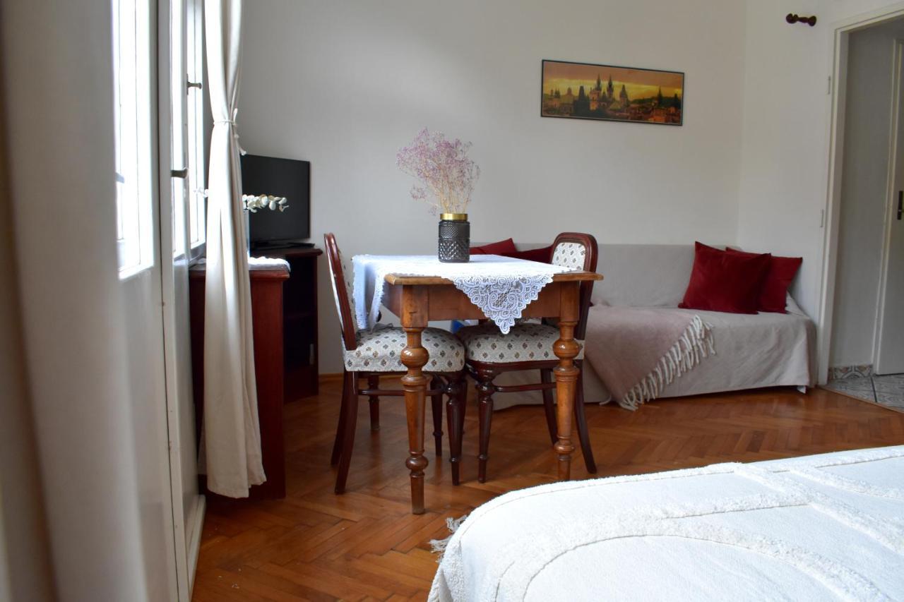 Old Town Residence - Konviktska براغ المظهر الخارجي الصورة